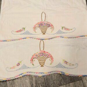 Vintage Embroidered Floral Basket Pillowcases Crochet Edge Purple pink Daisies